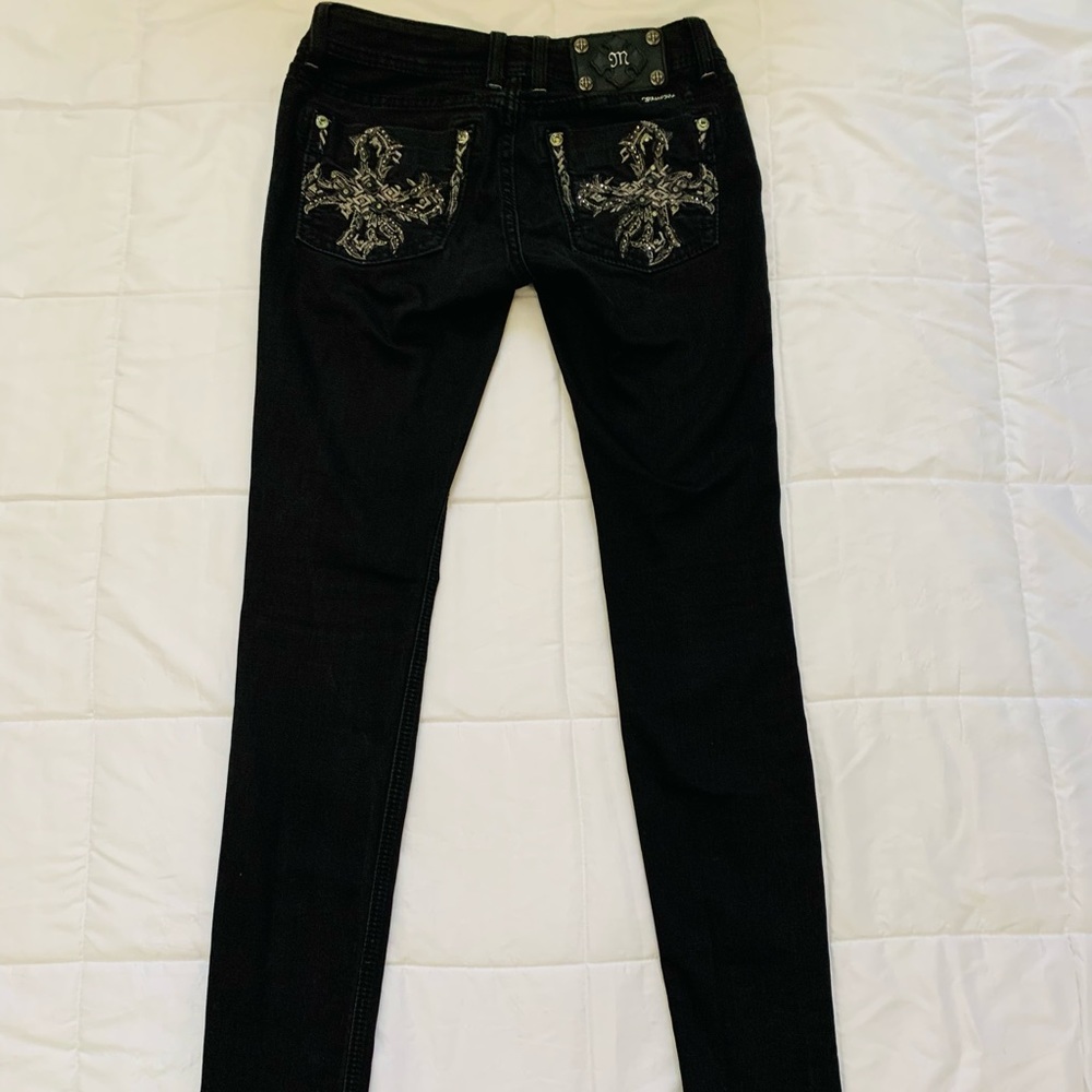 Miss Me jeans. Black. Style: Skinny. Size: 26 (2 Women’s) Low Rise Y2K style